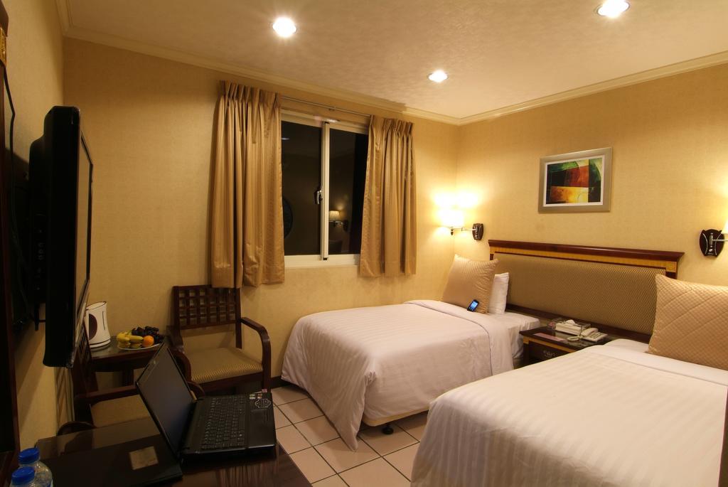 Puti Commercial Hotel Longtan Exterior photo